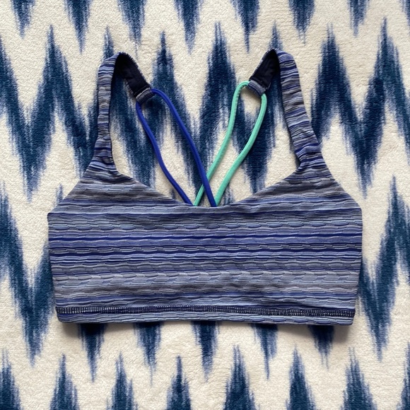Lululemon Free To Be Bra
Space Dye Twist Sapphire Blue Multi - Picture 6 of 10